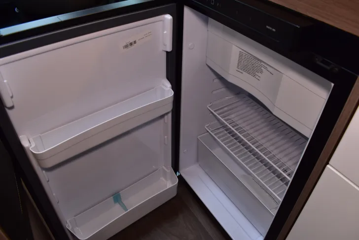 Fahrzeugbild Carado VAN V339 pro+ Queensbett, Combi-E, Variobad #30