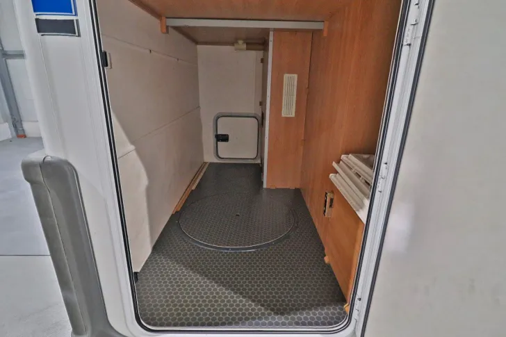 Fahrzeugbild Eura Mobil C 662 HB/Festbett/Garage/Markise/dop.Boden #7