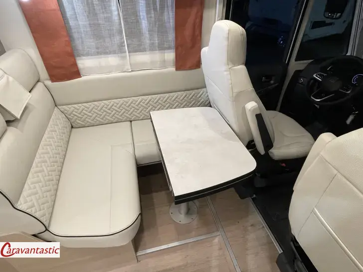 Fahrzeugbild Rapido INTEGRIERTE C55I - 65 ANS #4