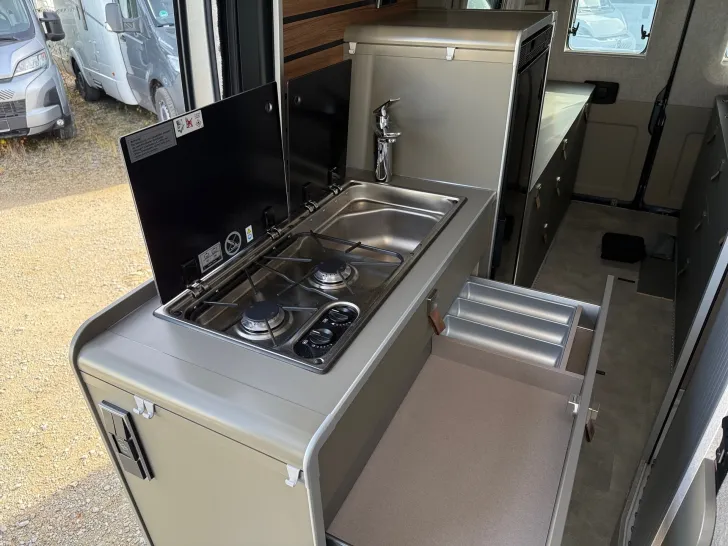 Fahrzeugbild Hymer CAMPER VAN YELLOWSTONE #9