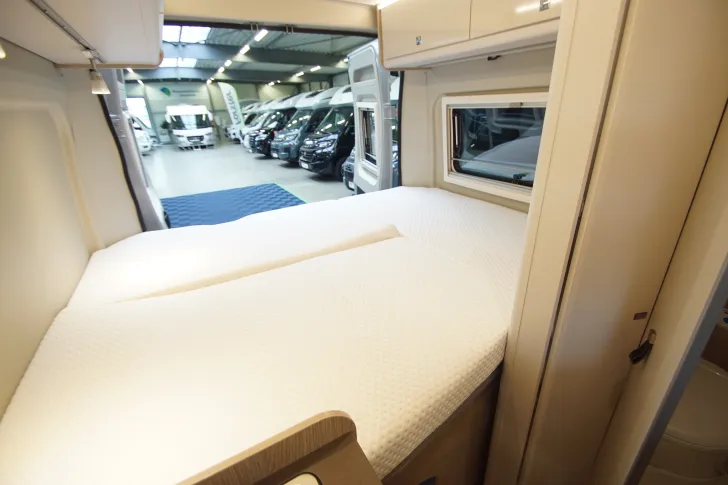 Fahrzeugbild Bürstner Campeo C 600 AUFSTELLDACH #11