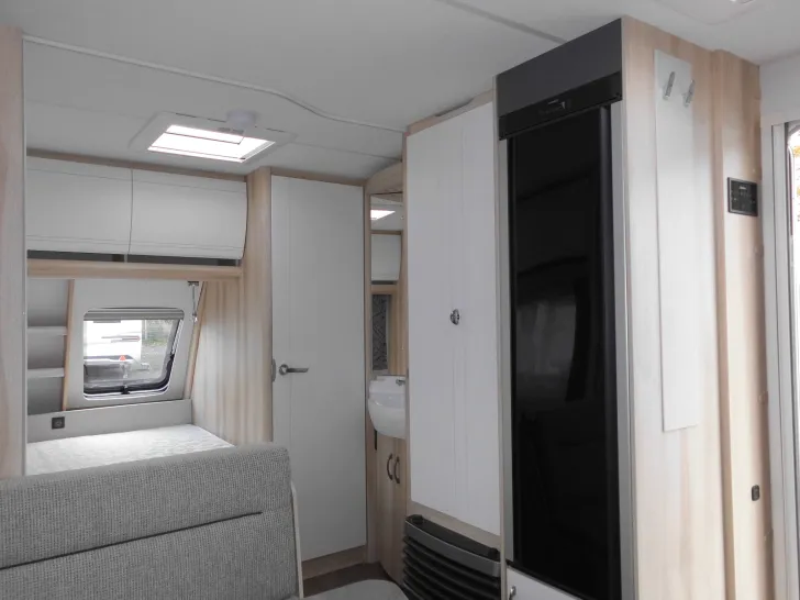 Fahrzeugbild Hobby De Luxe 400 SFe #11