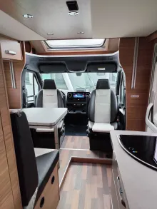 Fahrzeugbild Weinsberg CaraCompact 640 MEG Suite EDITION [PEPPER] #14