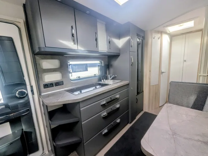 Fahrzeugbild Hobby De Luxe 545 KMF #11