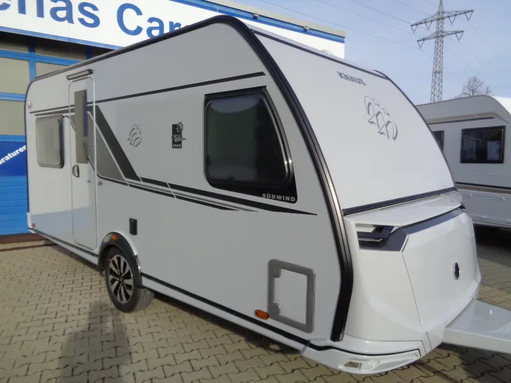 Fahrzeugbild Knaus Südwind 450 FU Black Selection Modell 2026 sofort Verfügbar #1