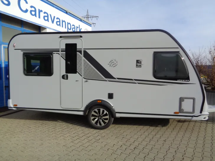 Fahrzeugbild Knaus Südwind 450 FU Black Selection Modell 2026 sofort Verfügbar #3