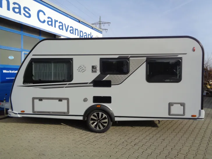 Fahrzeugbild Knaus Südwind 450 FU Black Selection Modell 2026 sofort Verfügbar #5
