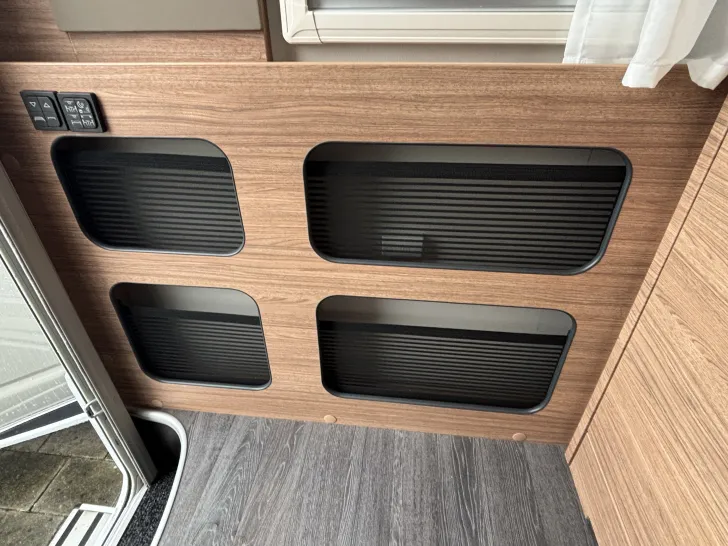 Fahrzeugbild Weinsberg X-CURSION VAN 500 LT EDITION [PEPPER] Diesel+Elektroheizg. el.Stufe #15