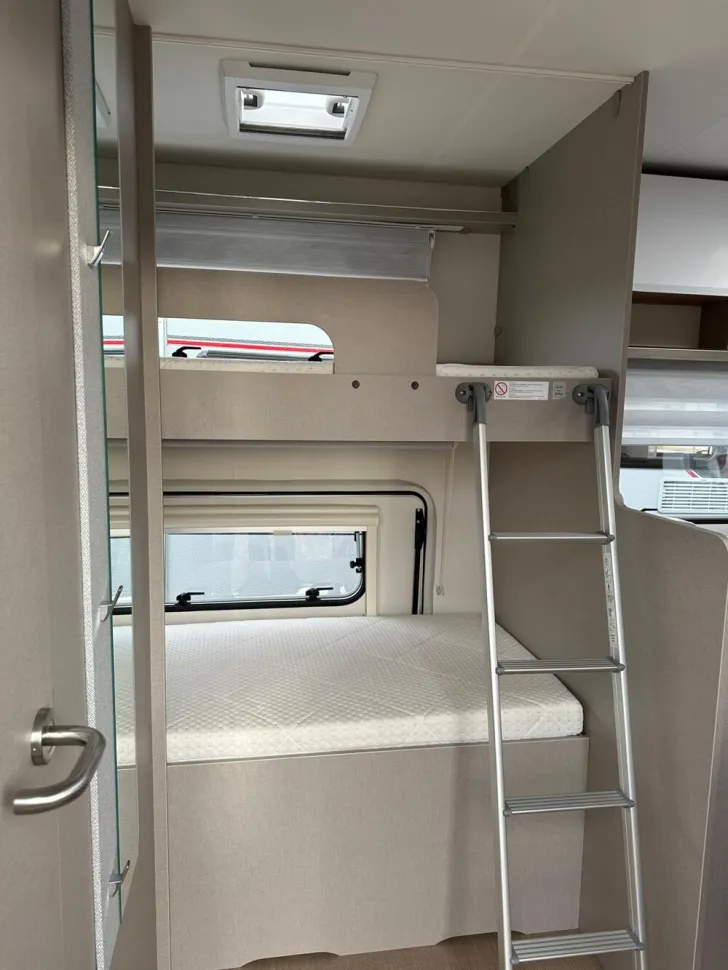 Fahrzeugbild Bürstner Averso 560 TK #8