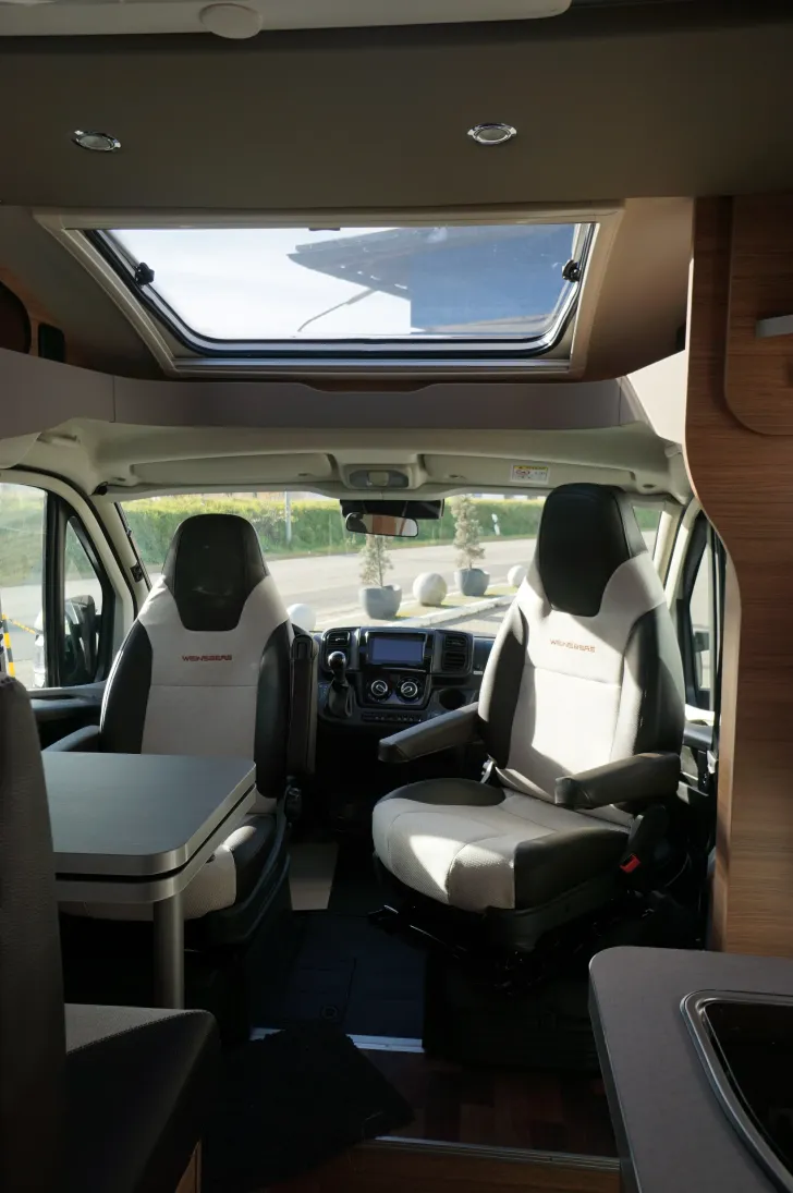 Fahrzeugbild Weinsberg CaraCompact 600 MEG EDITION [PEPPER] 180 PS Automatik #3