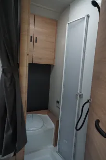 Fahrzeugbild Knaus L!VE WAVE 650 MF Platinum Selection 180 PS Automatik #7