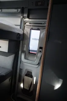 Fahrzeugbild Knaus L!VE WAVE 650 MF Platinum Selection 180 PS Automatik #11