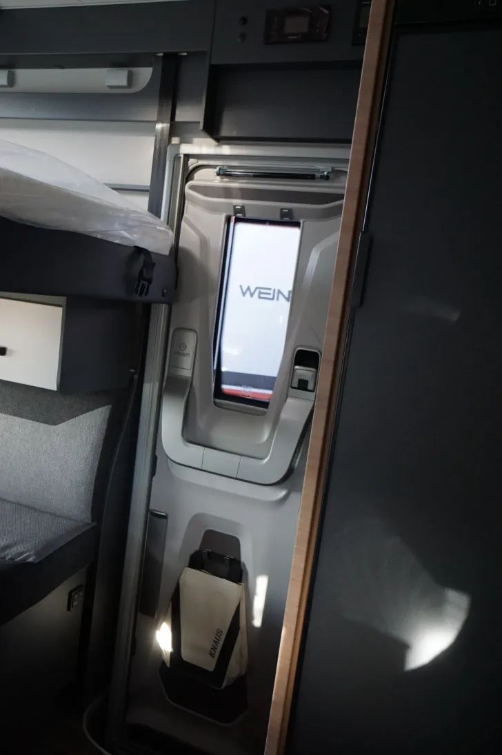 Fahrzeugbild Knaus L!VE WAVE 650 MF Platinum Selection 180 PS Automatik #11