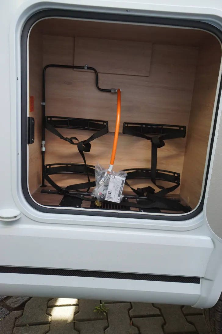 Fahrzeugbild Knaus L!VE WAVE 650 MF Platinum Selection 180 PS Automatik #12