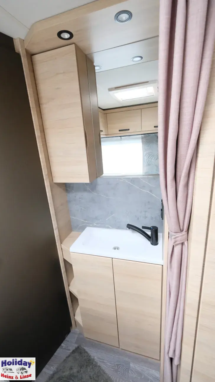 Fahrzeugbild Weinsberg CaraOne 500 FDK Auflastung auf 1.700 kg #8