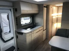 Fahrzeugbild Fendt Bianco Activ 560 SKM 2000kg; TV-Halter,Dekopaket #10
