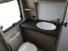 Fahrzeugbild Fendt Bianco Activ 560 SKM 2000kg; TV-Halter,Dekopaket #17