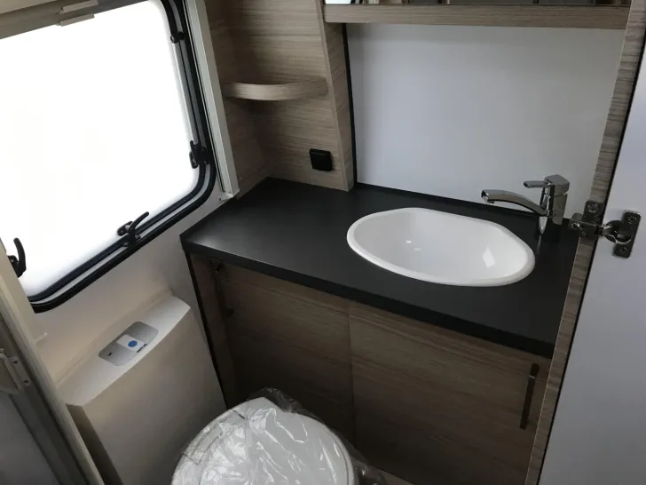 Fahrzeugbild Fendt Bianco Activ 560 SKM 2000kg; TV-Halter,Dekopaket #17
