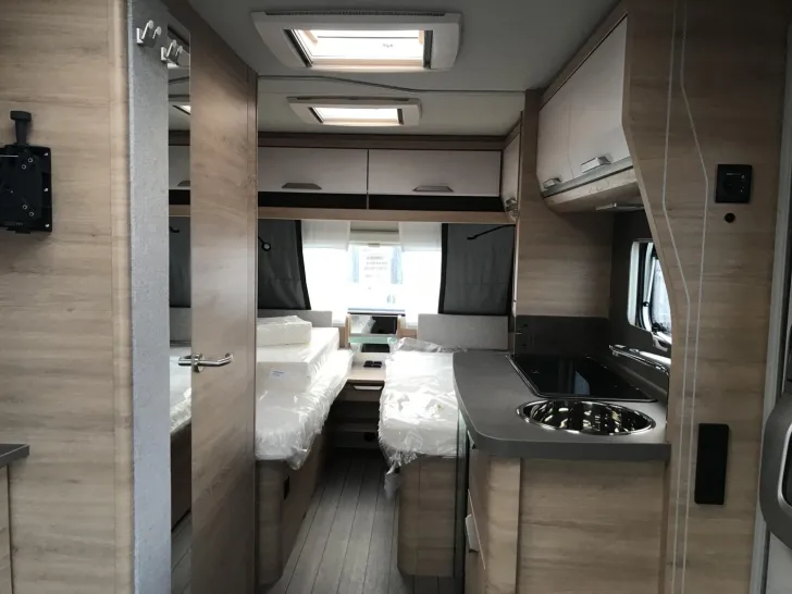 Fahrzeugbild Knaus Südwind BLACK SELECTION 460 EU Mod.2026; 1700kg #7