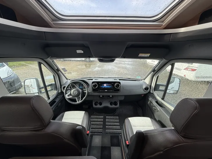 Fahrzeugbild Weinsberg CaraCompact MB 640 MEG EDITION PEPPER #8