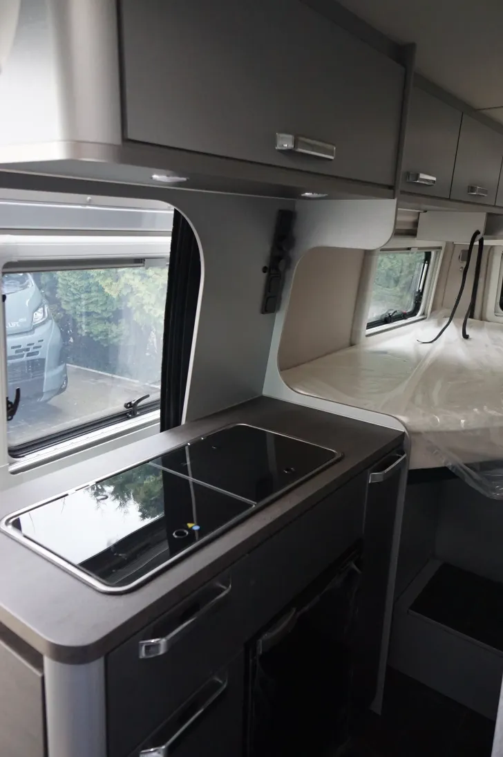 Fahrzeugbild Weinsberg CaraBus GREY 600 ME EDITION [FIRE] 180 PS Automatik #5