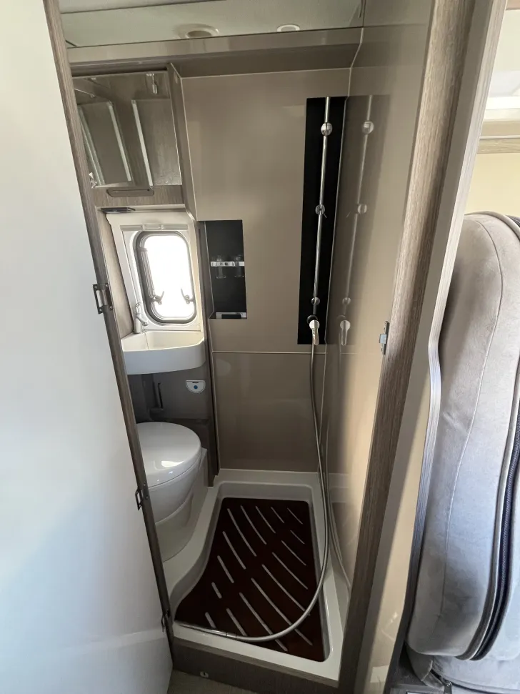 Fahrzeugbild Challenger Van V114 Road Edition Premium - sofort verfügbar - #16