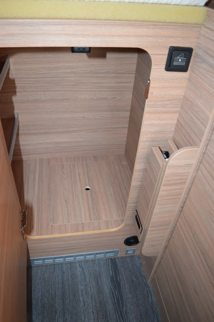 Fahrzeugbild Weinsberg X-CURSION VAN 500 MQ EDITION [PEPPER] Fußbodenerwärmung #16