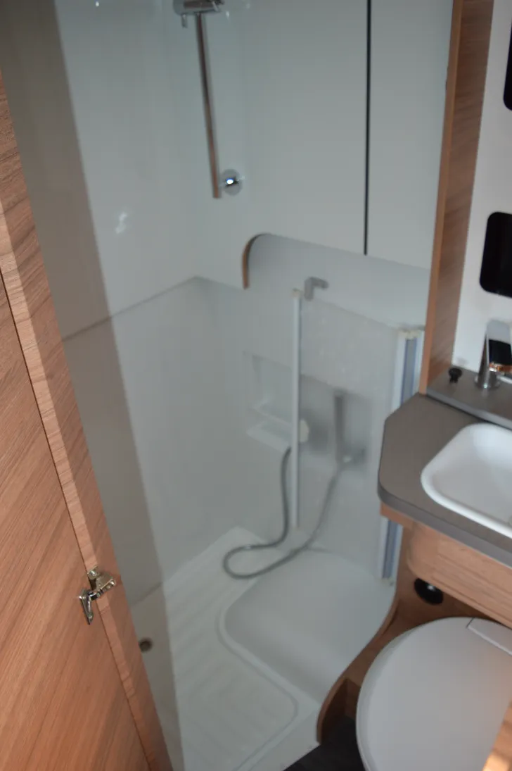 Fahrzeugbild Weinsberg X-CURSION VAN 500 MQ EDITION [PEPPER] Fußbodenerwärmung #17