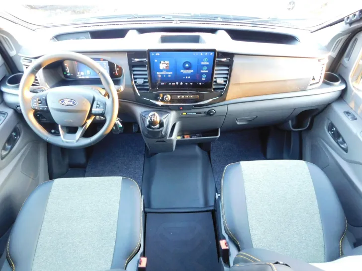 Fahrzeugbild Sunlight Cliff 4x4 Greentrek 590 Combi4D, AHK, Xenon #8