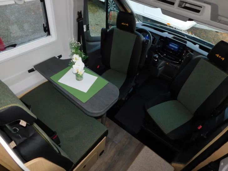 Fahrzeugbild Sunlight Cliff 4x4 Greentrek 590 Combi4D, AHK, Xenon #13