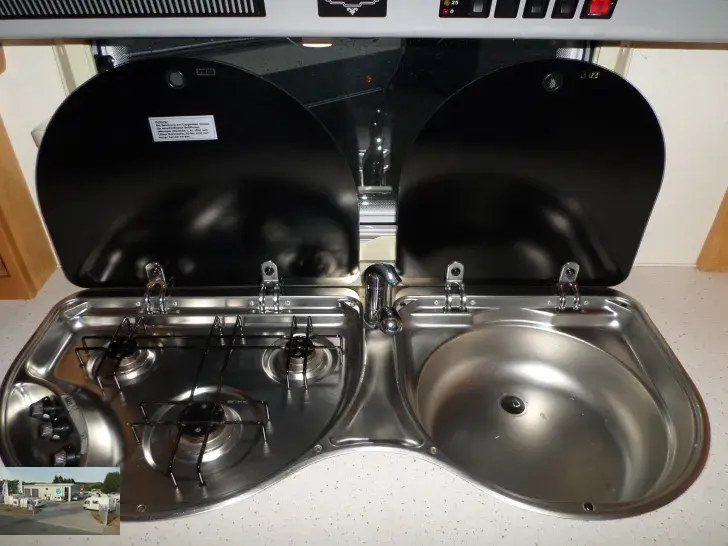 Fahrzeugbild Hobby Excellent Easy 495 UFe Nr. 83 - franz. Bett, RSG #11