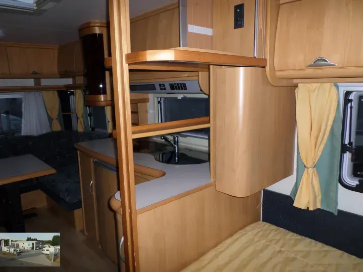 Fahrzeugbild Hobby Excellent Easy 495 UFe Nr. 83 - franz. Bett, RSG #24