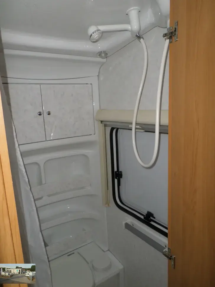 Fahrzeugbild Hobby Excellent Easy 495 UFe Nr. 83 - franz. Bett, RSG #26