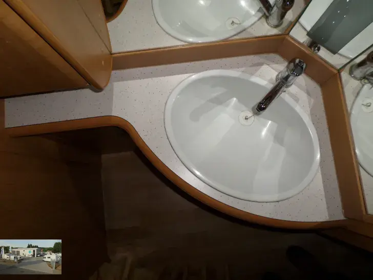 Fahrzeugbild Hobby Excellent Easy 495 UFe Nr. 83 - franz. Bett, RSG #27