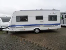 Fahrzeugbild Hobby Excellent Easy 495 UFe Nr. 83 - franz. Bett, RSG #28