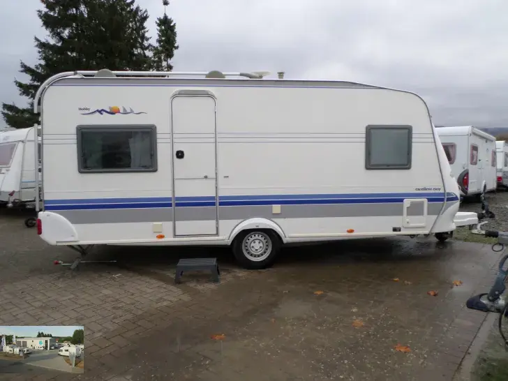 Fahrzeugbild Hobby Excellent Easy 495 UFe Nr. 83 - franz. Bett, RSG #30