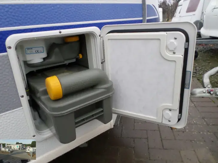 Fahrzeugbild Hobby Excellent Easy 495 UFe Nr. 83 - franz. Bett, RSG #36