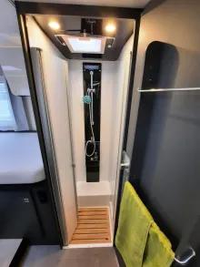 Fahrzeugbild Laika Kosmo H 1409 Sparen Sie 27.650,- € #17