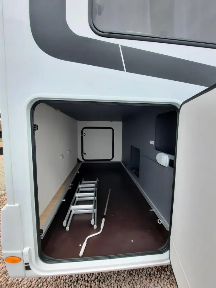 Fahrzeugbild Laika Kosmo H 1409 Sparen Sie 27.650,- € #19