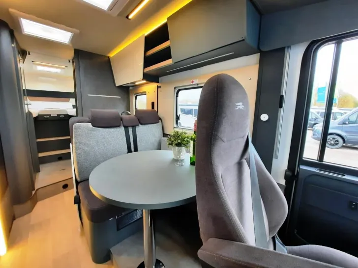 Fahrzeugbild Laika Kosmo H 1409 Sparen Sie 27.650,- € #6