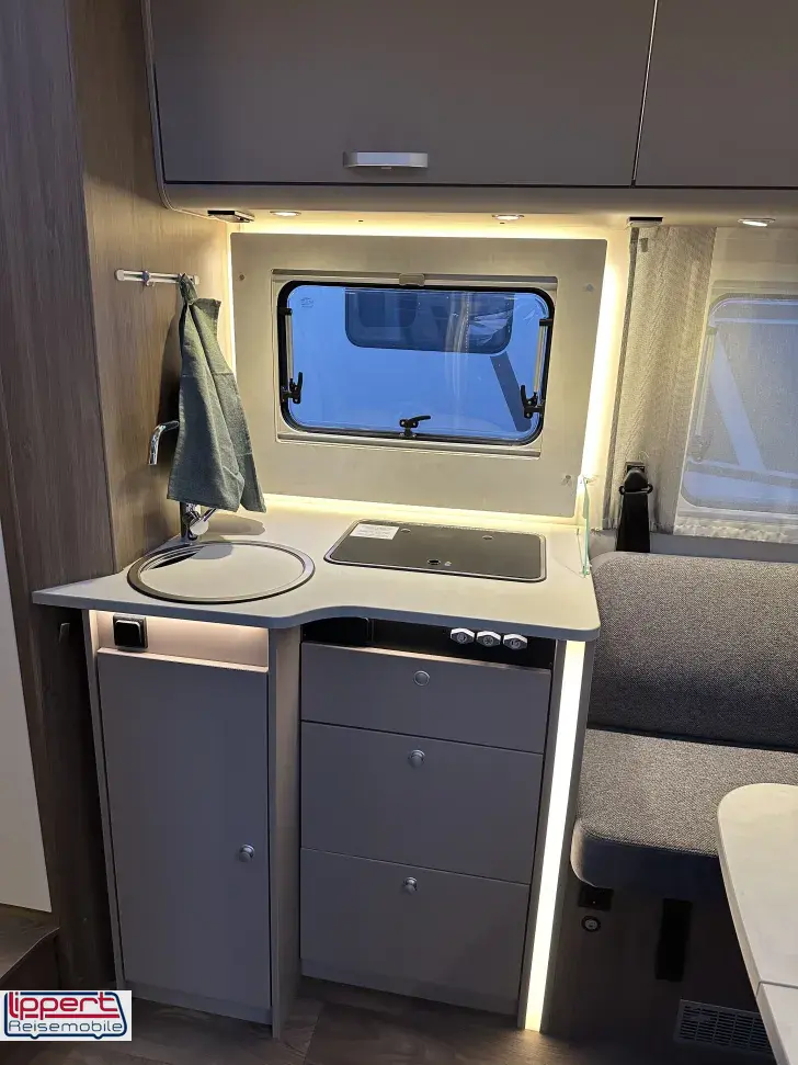 Fahrzeugbild Carado T 457 Längsbetten + face2face-Sitzgr #7