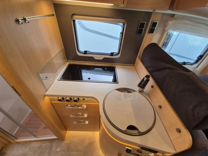 Fahrzeugbild Hymer B-KLASSE MC-T BL 680 #9