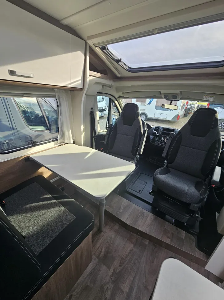Fahrzeugbild Carado V 337 Automatik|Elektr. Handbremse|auf Okt. 2026 #15