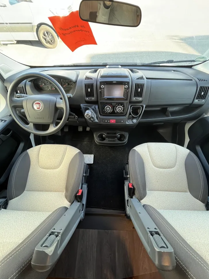 Fahrzeugbild Carado V 337 #7