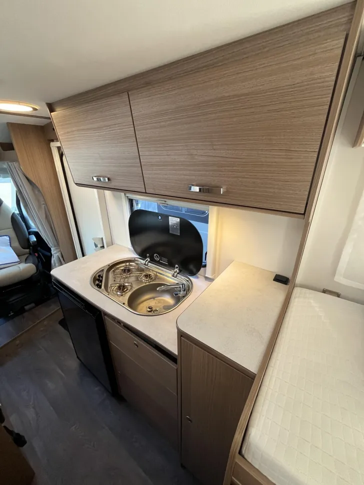 Fahrzeugbild Carado V 337 #11