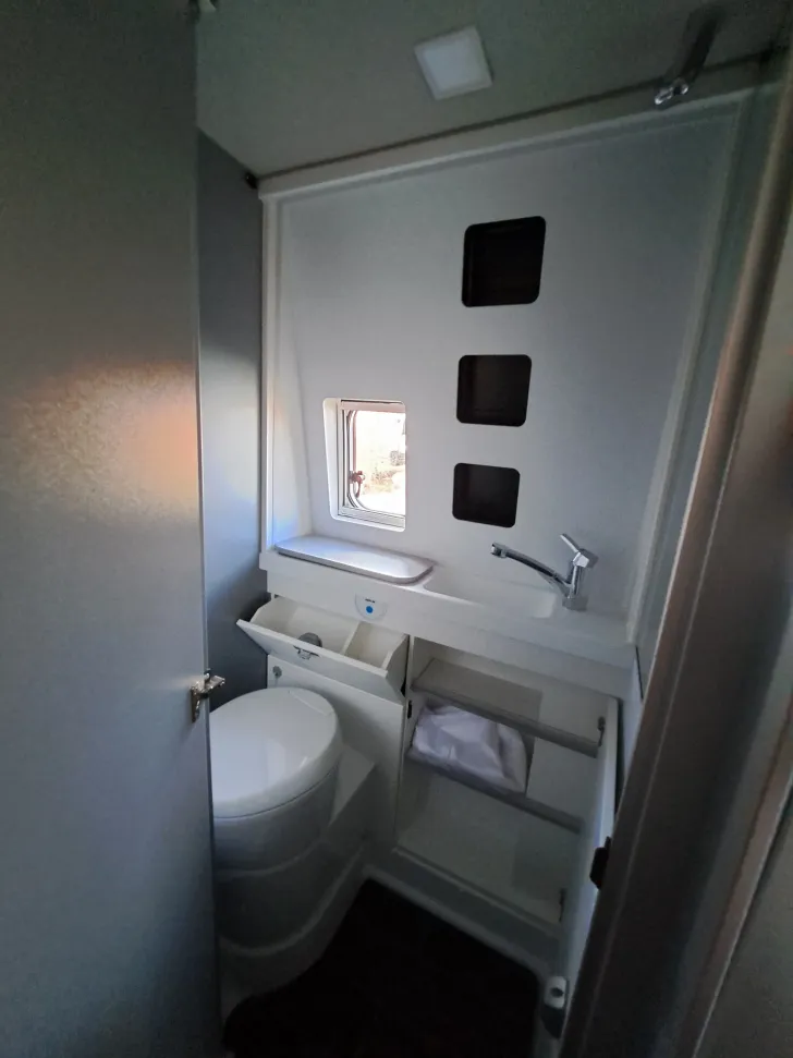 Fahrzeugbild Weinsberg CaraBus 600 MQ - mit Aufstelldach #17