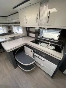 Fahrzeugbild Hobby Excellent 560 CFe #10