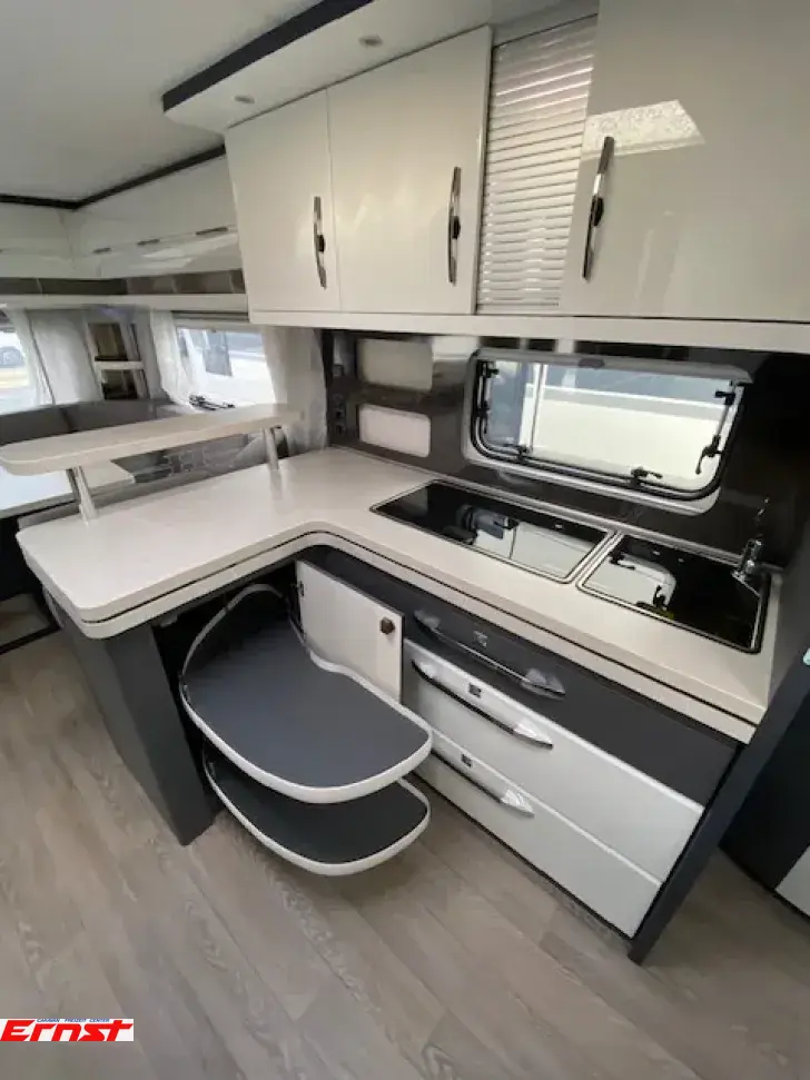 Fahrzeugbild Hobby Excellent 560 CFe #10