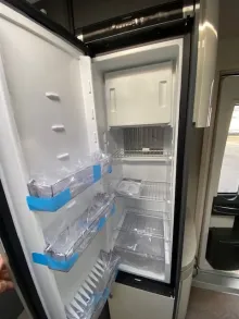 Fahrzeugbild Hobby Excellent 560 CFe #11