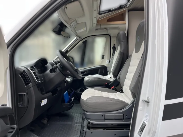 Fahrzeugbild Sunlight Adventure V 67S Aktion  Keep on Rolling #7